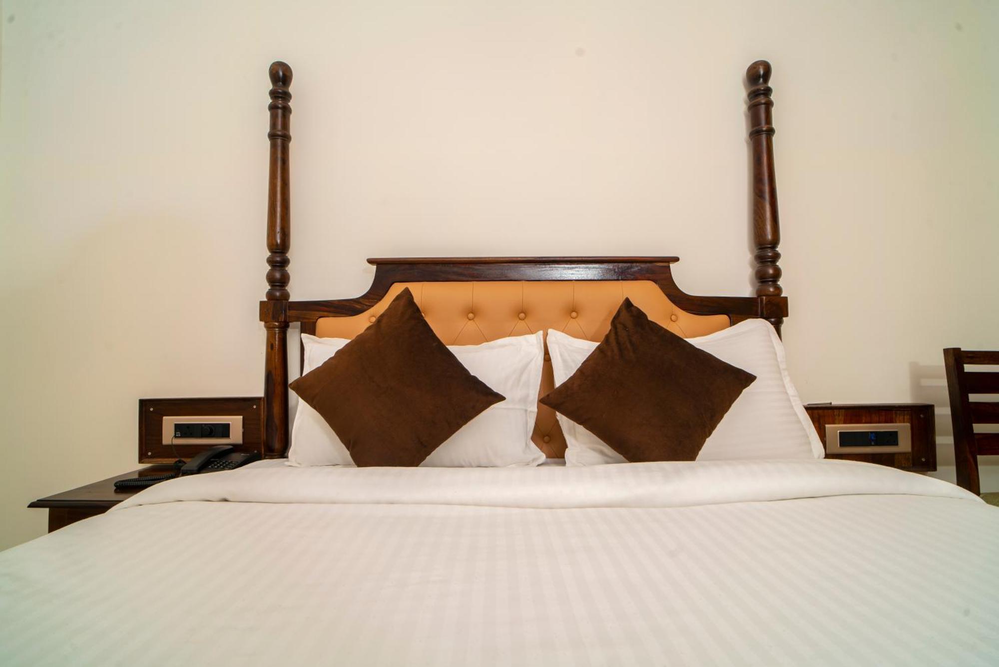 Dera Pichola- A Lake Facing Boutique Hotel Udaipur Exterior photo