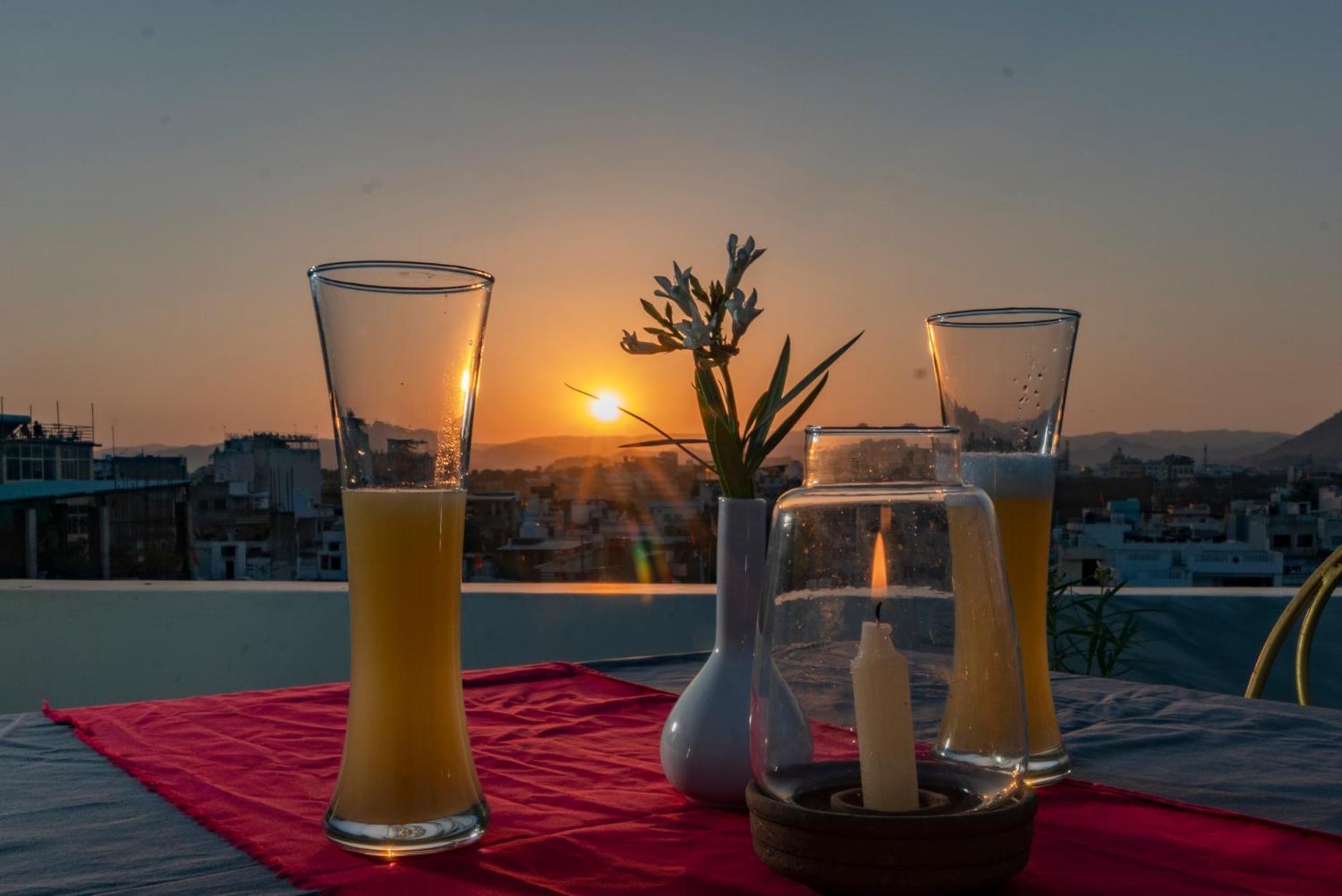 Dera Pichola- A Lake Facing Boutique Hotel Udaipur Exterior photo