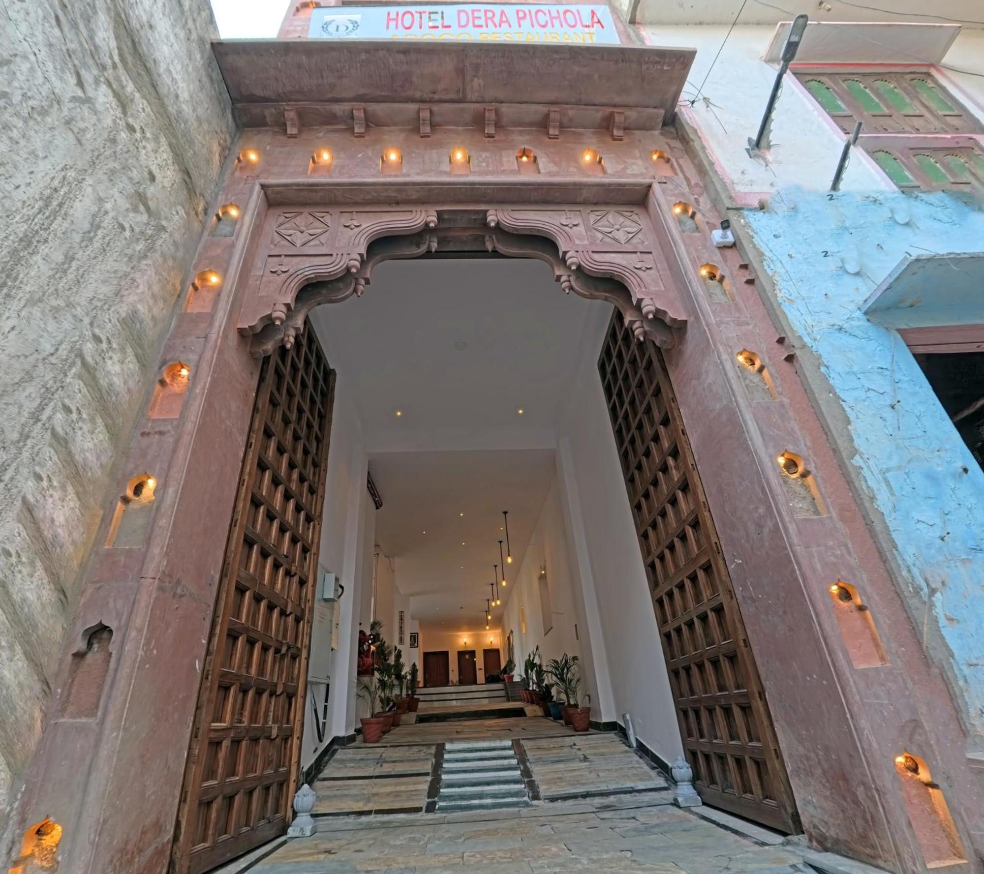 Dera Pichola- A Lake Facing Boutique Hotel Udaipur Exterior photo